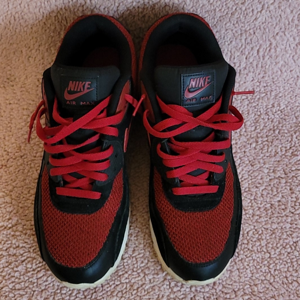 Nike Air Max  red and black